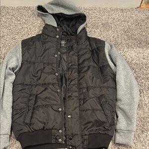 Gray and Black Sporty Puffer Jacket with Quilted Design